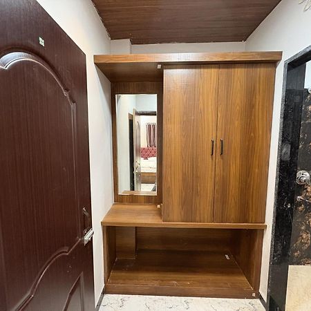 Shree Trilokeshwar Guest House Ujjain Eksteriør billede