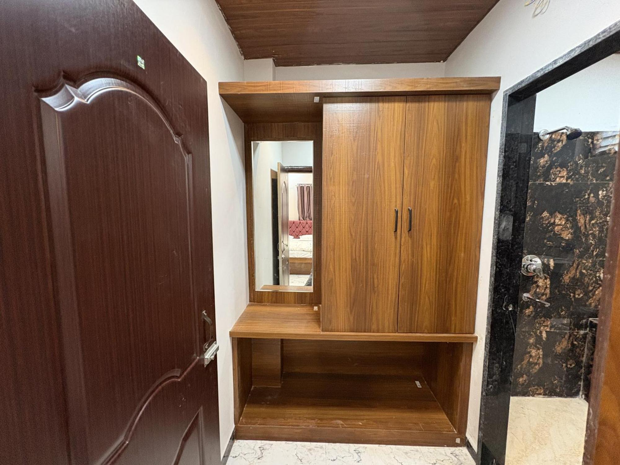 Shree Trilokeshwar Guest House Ujjain Eksteriør billede